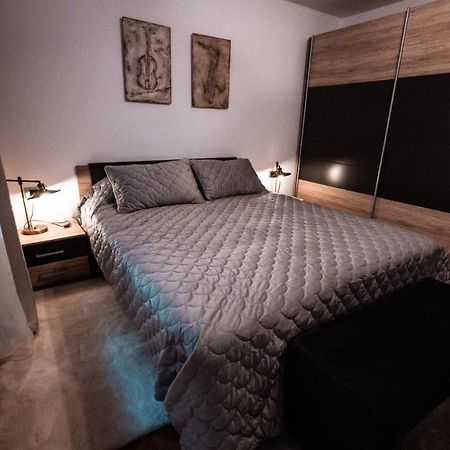 Apartamento La Garcon Braşov Exterior foto