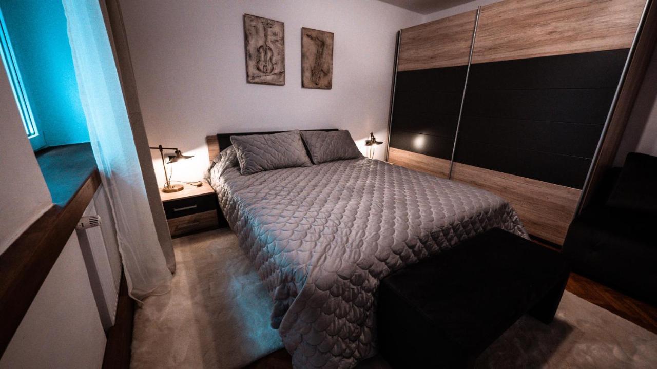 Apartamento La Garcon Braşov Exterior foto