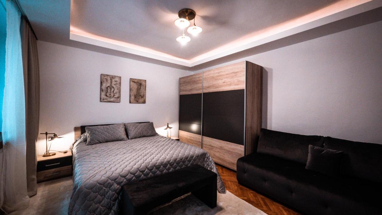 Apartamento La Garcon Braşov Exterior foto