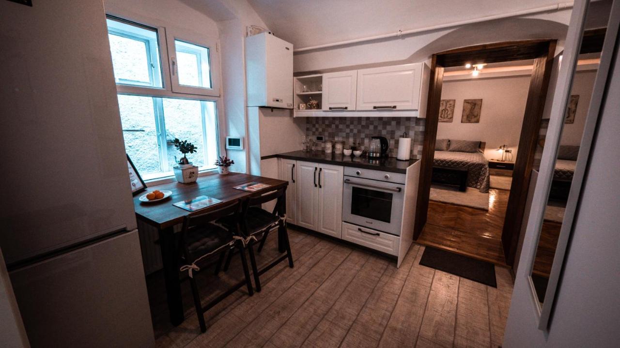 Apartamento La Garcon Braşov Exterior foto